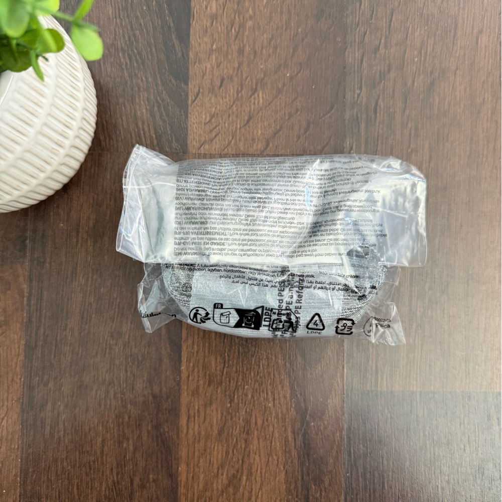 ๐ Lululemon Everywhere Belt Bag Nano - Glitter - Picture 8 of 15